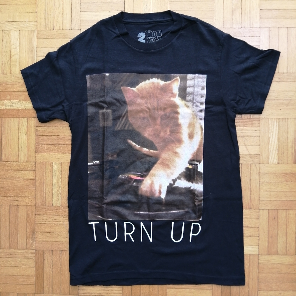 Turn Up Cat Black T-shirt Small NWOT